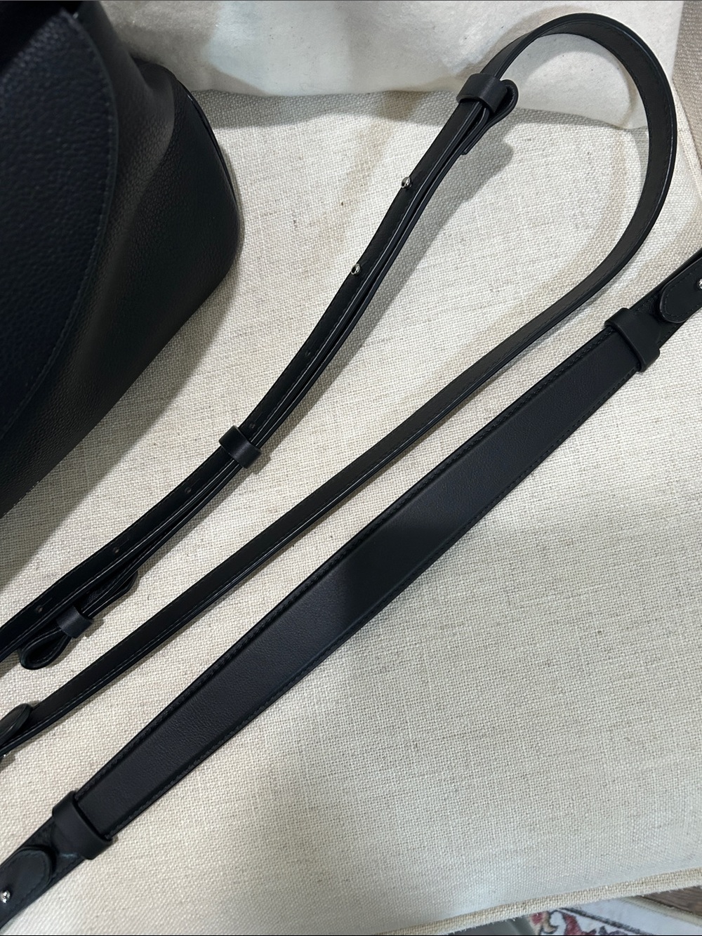 STOW London East West Curve Bag Bundle - Black Leather + Bonus Shoulder Strap - Picture 13 of 14